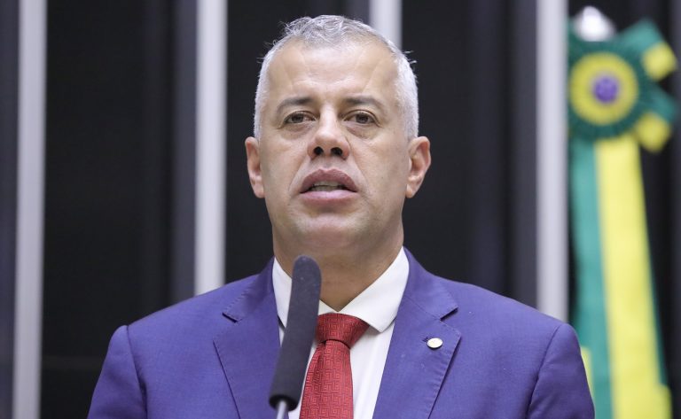 Projeto permite que consumidor que gera a prória energia doe excedente para entidade social