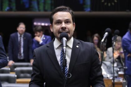 Proposta aumenta pena para crime em unidade de saúde