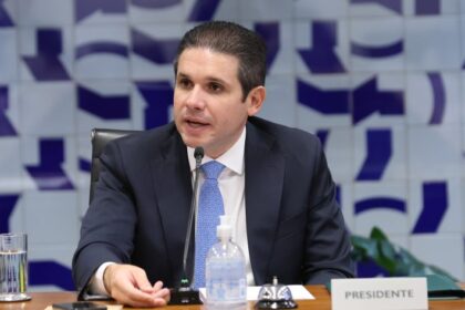 Motta proíbe cartazes, banners e panfletos nos plenários da Câmara dos Deputados